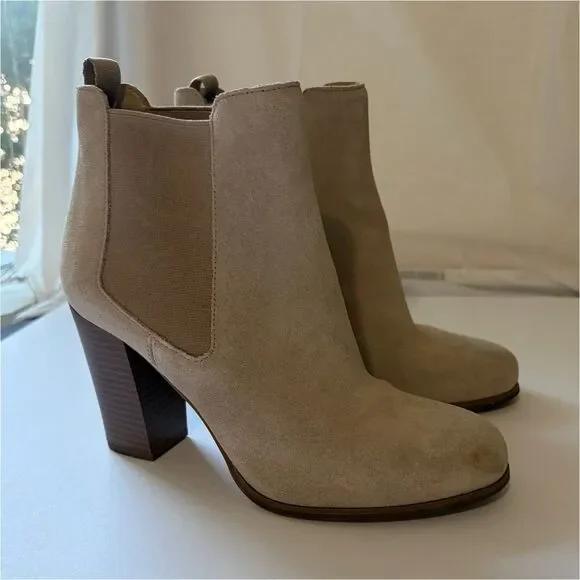 Michael Kors Suede Chelsea Ankle Boots Beige Block Heel Booties 7 Womens 7M - Picture 1 of 6